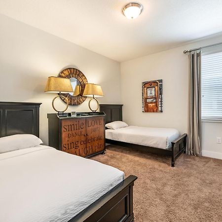 Alluring Home By Rentyl With Private Pool Near Disney - 310P Orlando Exterior foto
